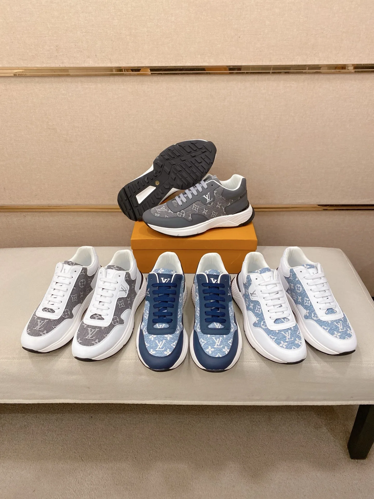 Men's shoes💰 462💰louis vuitton (Louis Vuitton/lv)🔍🔍The new counters are on sale at the same time. The uppers are imported from Italy. ⃣️Re-engraved🇮🇹💪💪, ⚠Sole: The original sole is specially provided by the original factory, the exclusive movable molded sole is super comfortable, ⚠Original and single goods 🔍high quality, you can enter and leave the counter at will, welcome to compare⚠. Code number: 38-44 (45/customized, non-refundable)